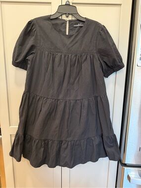 Pomander Place Black Tiered Puff-Sleeve Dress